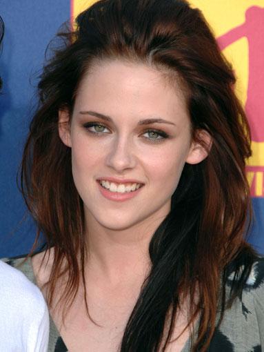  Autors: Fosilija Kristen Jaymes Stewart