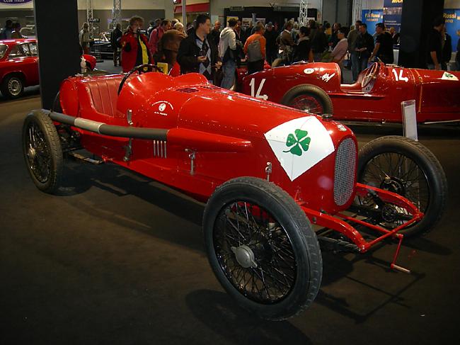 Alfa Romeo Targa Florio Autors: Fosilija auto ar kuriem vismaz vienreiz mūža vajadzētu izbraukt.