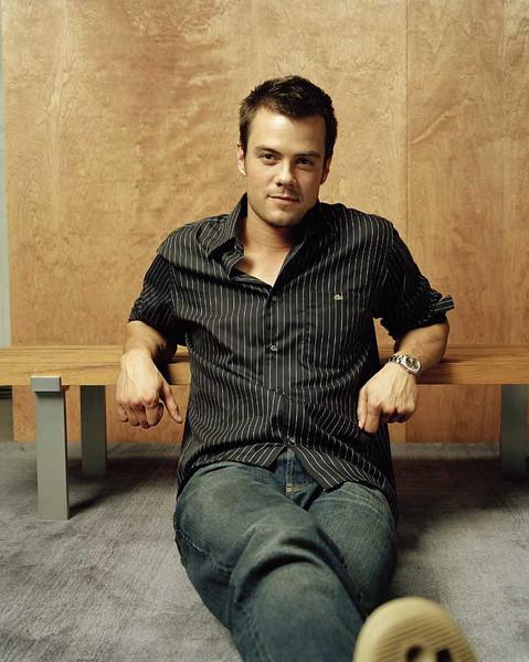  Autors: dea Josh Duhamel