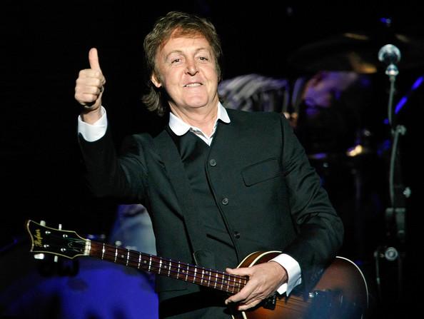 Sir Paul McCartney Ir labi būt... Autors: princeSS /Zvaigznes mēdz arī uzstāties kāzās/