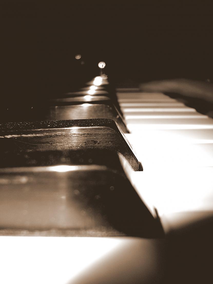 Dzīve ir kā klavieres  ir... Autors: SURIKĀTS bildes ar smaržu