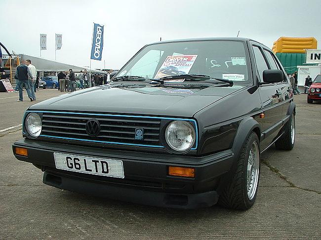 VW Golf 2 Limited