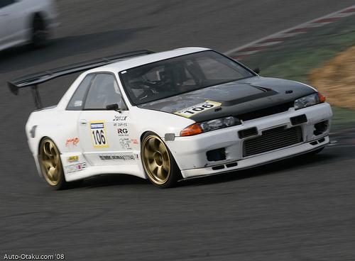  Autors: Partyjerk Nissan Skyline