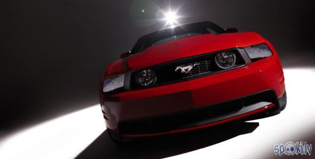  Autors: krixis02 2010 Ford Mustang Coupe and Convertible