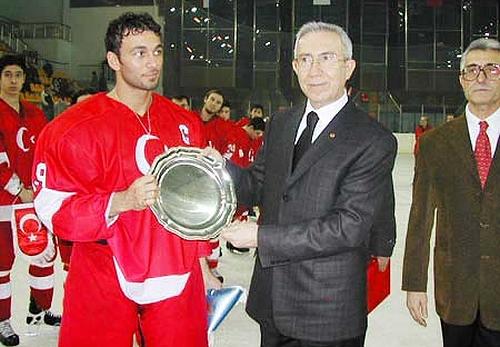 Turcija ieņem 41 vietu... Autors: Hector Gonzalez 12 vājākās hokeja izlases