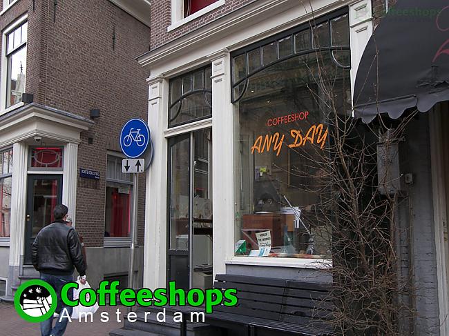 Dodoties uz coffeeshopu... Autors: Bačoks Amsterdama