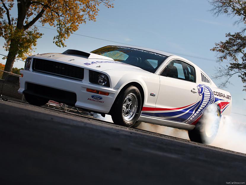  Autors: CaAtis Ford Mustang + Wallpapers..