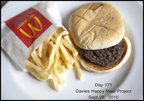   Autors: raiviiops McDonald’s Happy Meal nebojājas pat pēc 6 mēnešiem
