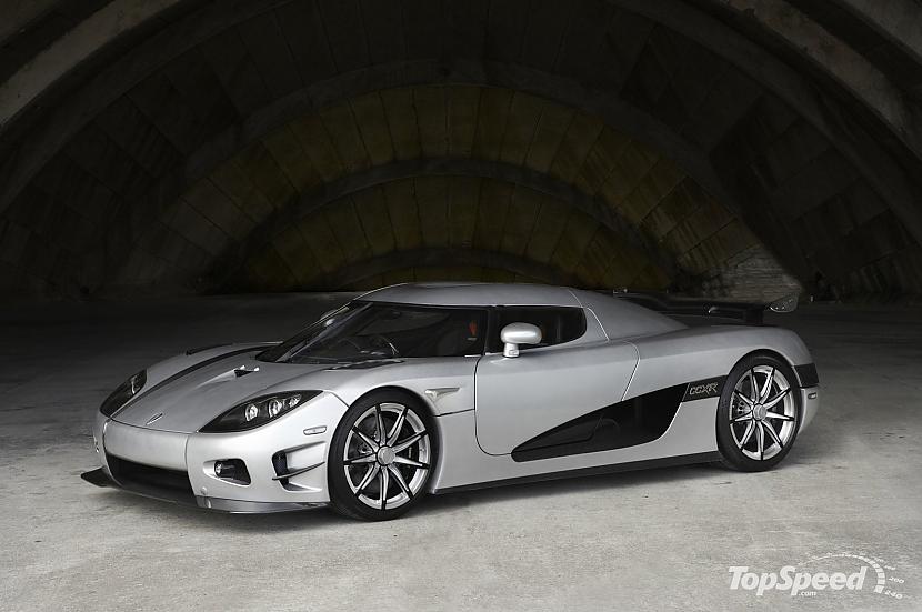 Pirmkārt ar savu virsbūvi Šī... Autors: apgazenis Koenigsegg Trevita/Agera