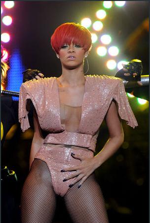 12 augusts Autors: stayer Rihanna un viņas frizūras