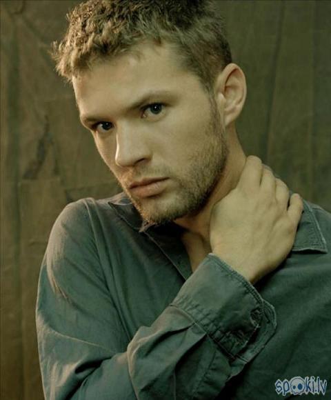  Autors: hakeris Ryan Phillippe