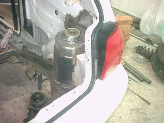  Autors: youfunnyguy VW Lupo W12 5,2Litru + NOS projekts