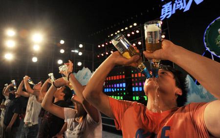 8 vietāAnglija Vidēji katrs... Autors: ellah Top 10 lielāko dzērāju valstis pasaulē