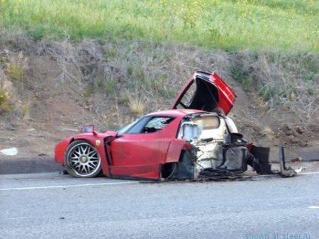 Ar šo ferrari avarējusi kāda... Autors: ZARK Labāk būtu adevuši man