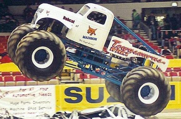 Skaists pikups kura veidošanai... Autors: Ķivere Monster Trucks