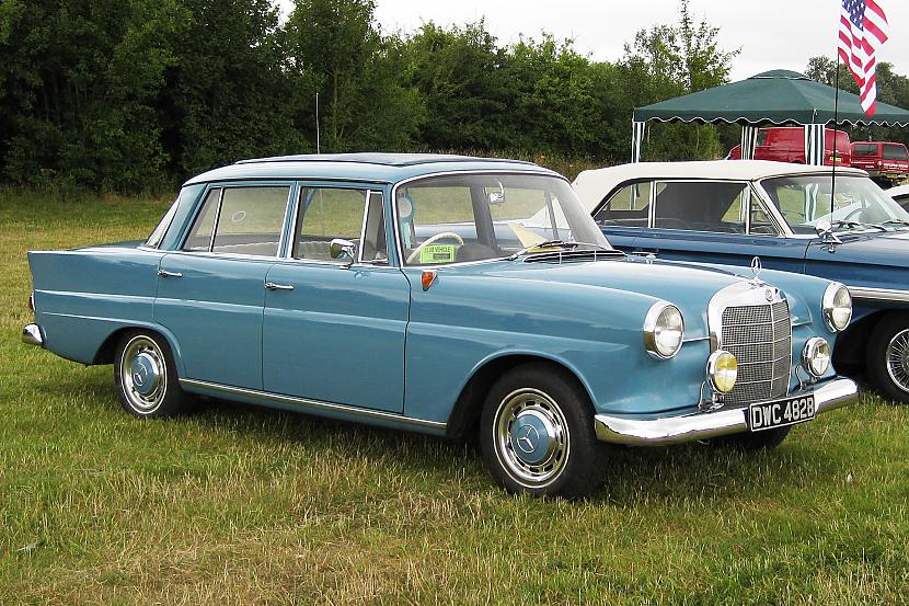  Autors: Realist Mercedes benz w110