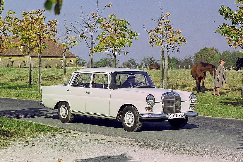  Autors: Realist Mercedes benz w110