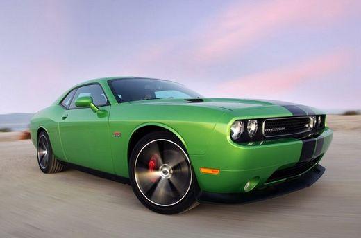 Dodge-Challenger-srt8