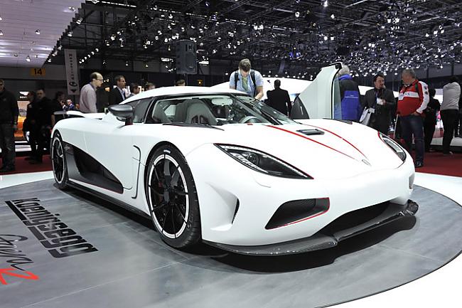 Parastā Agera attīstīja 910 zs... Autors: apgazenis 2011 Ženēvas auto šovs #2