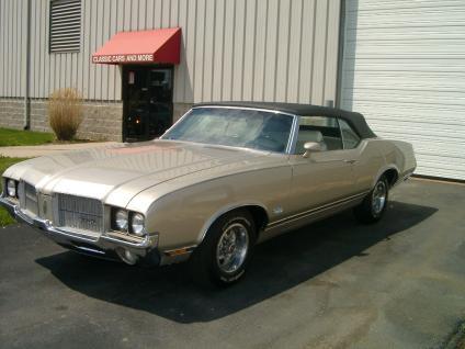 1971 Oldsmobile Cutlass... Autors: Fosilija Klasika nekad nemirst.