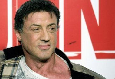  Autors: GERA Stallone gatavs piektajai filmai par Rembo