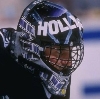 49 Kelly Hrudey Autors: Pacantruška 50 skaistākas vārtsargu ķiveres NHL vēsturē