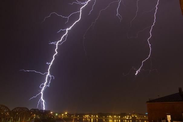 Zibens rada temperatūru kas ir... Autors: mopsiic Daži interesanti fakti.