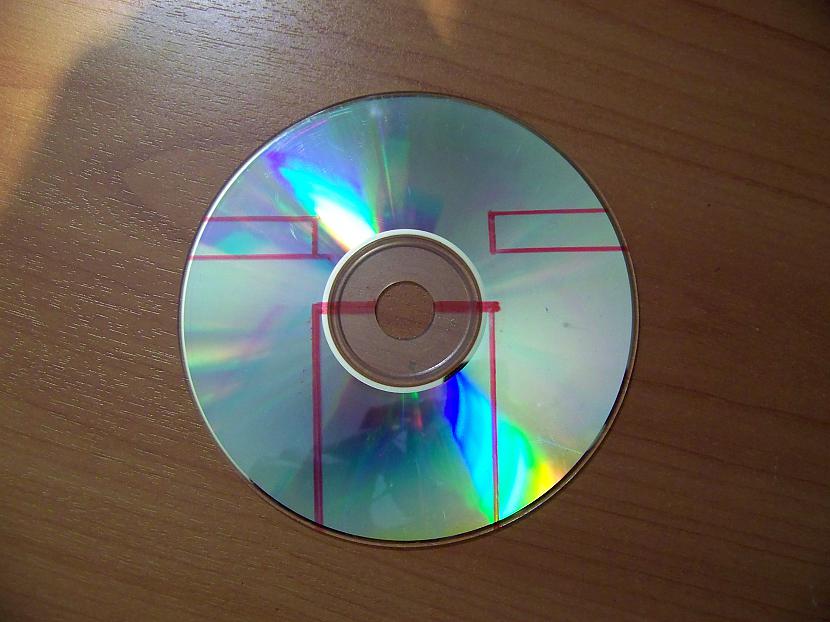 Pēctam uzvelkam šādas līnijas Autors: FonTosteris Ko iesākt ar CD/DVD diskiem.? (2. daļa)