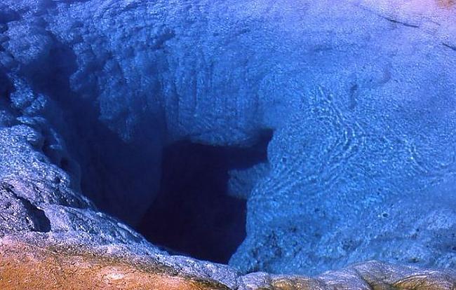  Autors: Džordžs no Džungłiem Dīķis !!! jeb Morning Glory Pool