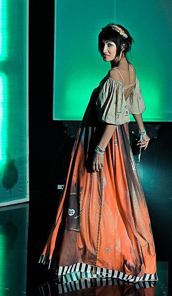 Alyona pašas dizainētā kleitā... Autors: fashionista QooQoo - mode drosmīgajiem