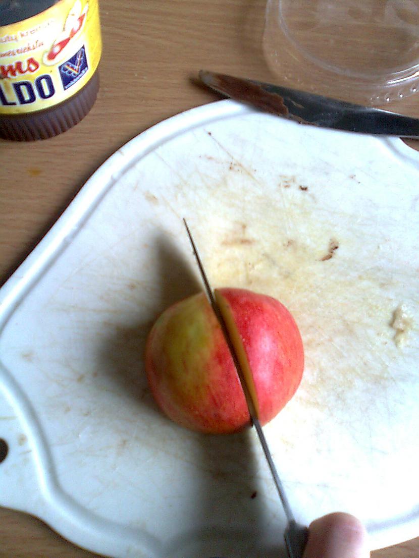 es izmantoju tikai pusi ābola Autors: kikusya Gardumiņš