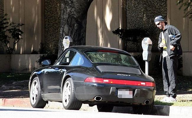 Keanu Reeves un viņa Porsche... Autors: JankeliS Ar ko viņi brauc?