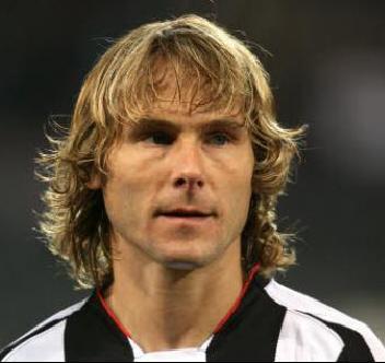 Pavel Nedved 2001 gads No... Autors: Mērnieks TOP 15 dārgākās futbolistu transfēras.