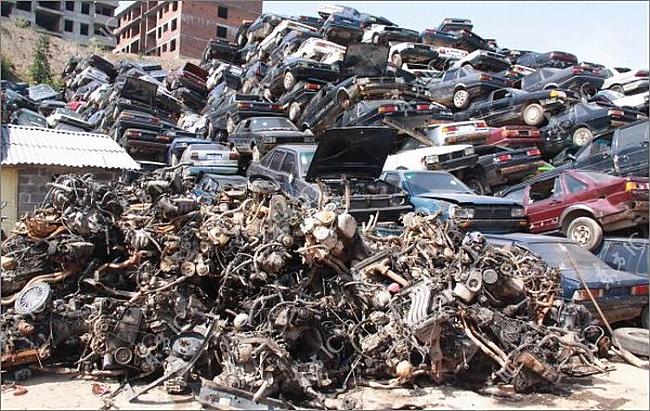  Autors: ralphon Ķīnas novecojušie un konfiscētie auto