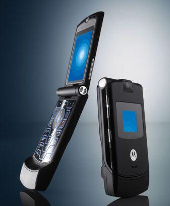 Motorola V3 2003 gads Nu so... Autors: juri4ik Stiligakie vecie mobilie telefoni (papildinats)