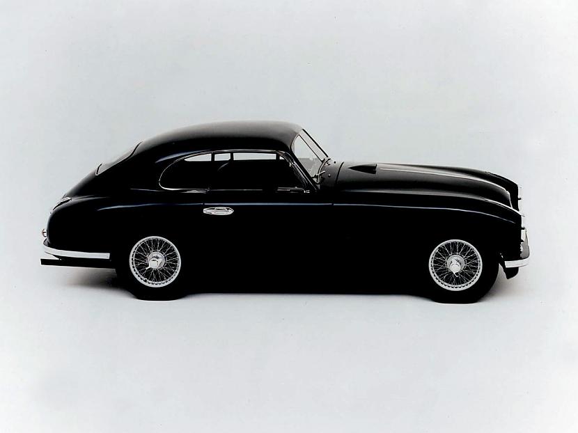 AstonMartinDB2195053 Autors: Realist Aston Martin