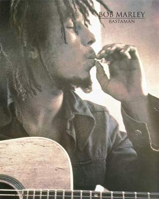 uzlieciet kadu Bob Marley... Autors: klaavo Puika uzpīpēja ZĀLI!!! [1]