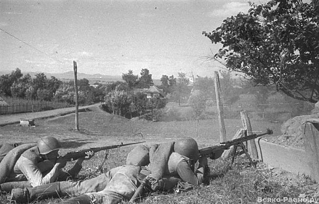  Autors: Meelina Berlīnes ieņemšana 1945.gads