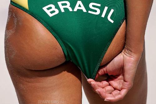 1Brazīlija Brazīlijā dzīvo... Autors: burnenergy Pasaules skaistākās valstis:vērtējot sievietes.
