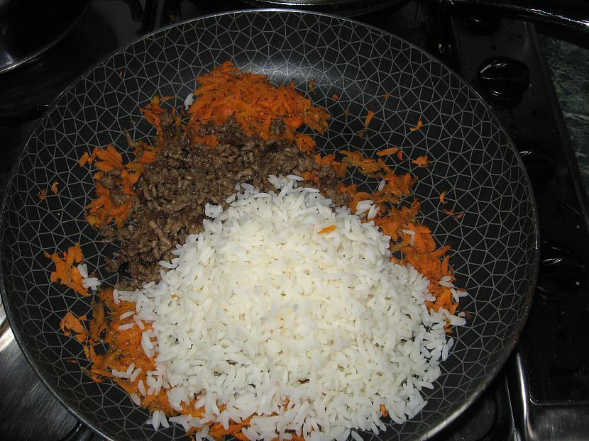 Tad masai pieliek rīsus Autors: chocolates Pildītas paprikas