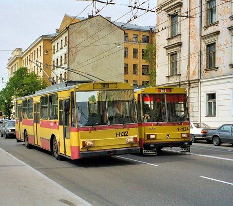  Autors: TheNostalgyGodfather Vecie trolejbusi 4. daļa