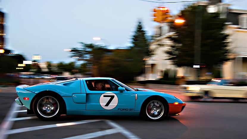 Ford GT with Gulf livery Autors: lemony pacelts/izlabots