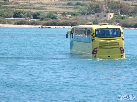  Autors: pakito Autobus amfībija