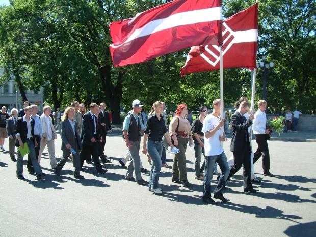  Autors: Fosilija Nacionālā Spēka Savienība (Bijusī nacionālistu partija