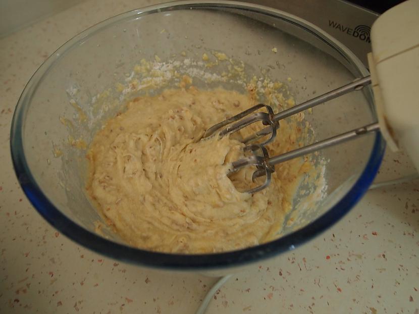 sausās sastāvdaļas pieberam... Autors: karoliina97 Banānu keksiņi. omnomnomnom