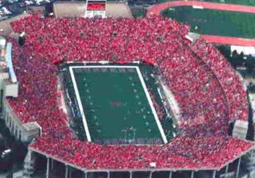 Memorial Stadium Nebraska ... Autors: pavilioN TOP 15 lielākie amerikāņu futbola stadioni amerikā