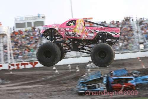  Autors: amonty Monster trucks