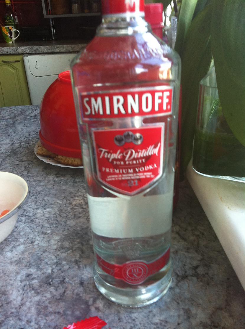 Nopirkam SmirnOff par 1099 LS Autors: Espumisan Skittles Vodka!