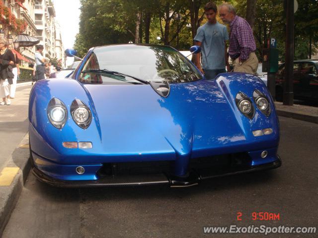  Autors: OZēmilumsmarupeD Daži Pagani Zonda.