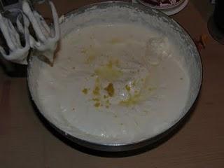  Autors: Vityaz Biskvīta kūka ar ķiršu un svaigā siera krēmu